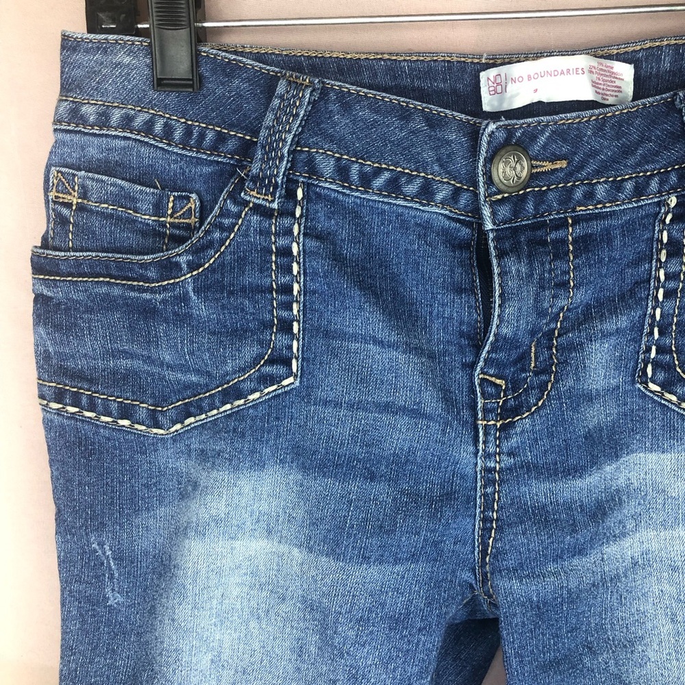 No Boundaries Dark Blue Denim Bermuda Shorts with Contrast Stitching Size 9 - Picture 4 of 8